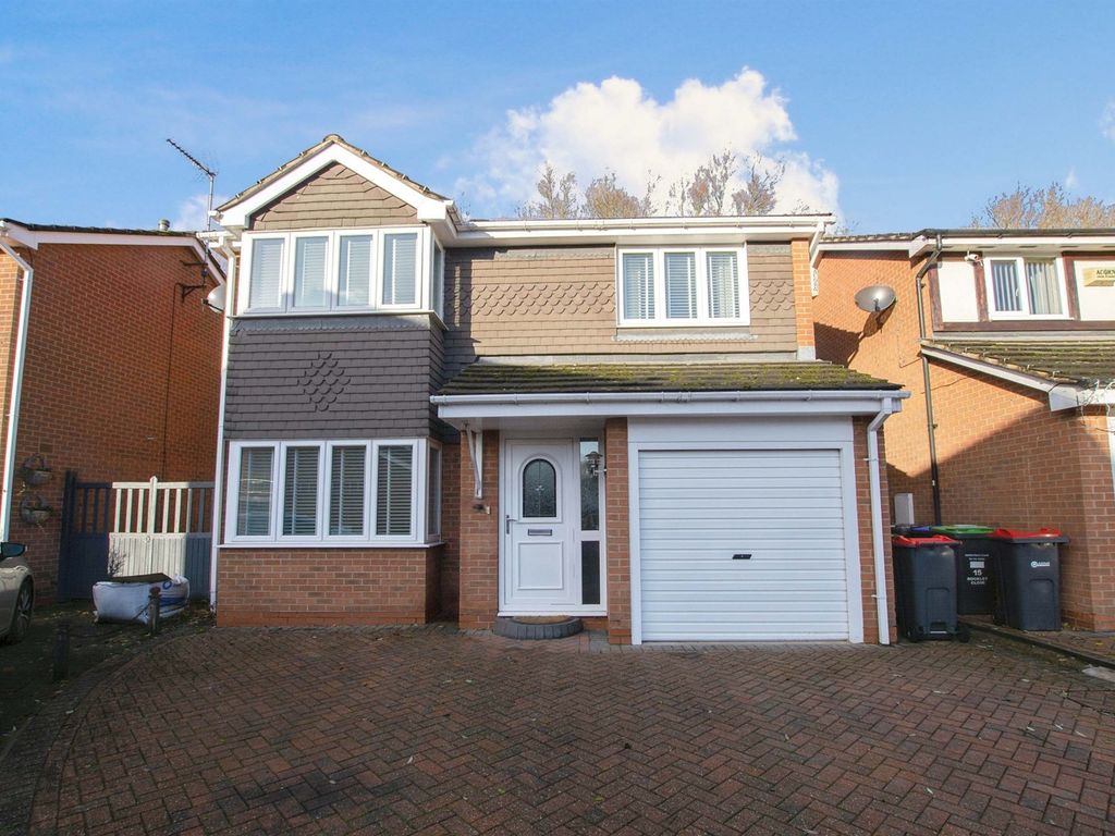 4 bed detached house for sale in Rockley Close, Hucknall, Nottingham