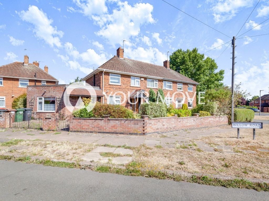 3 bed semidetached house for sale in Willow Road, Loughborough