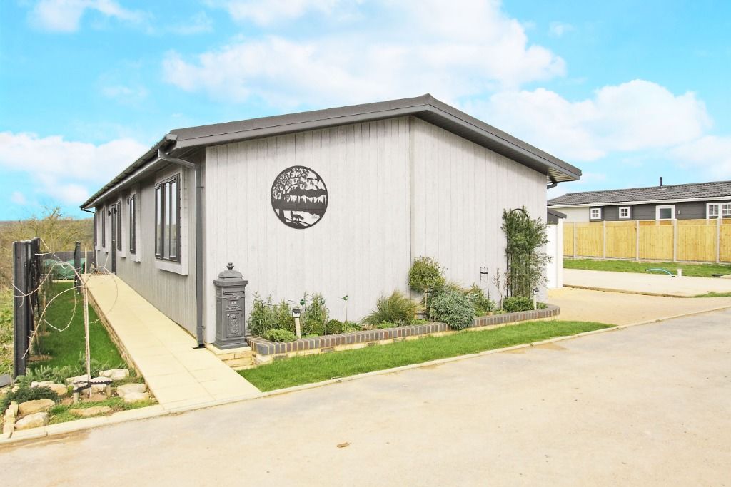 2 bed bungalow for sale in Mulberry Court, Picket Piece, Andover SP11