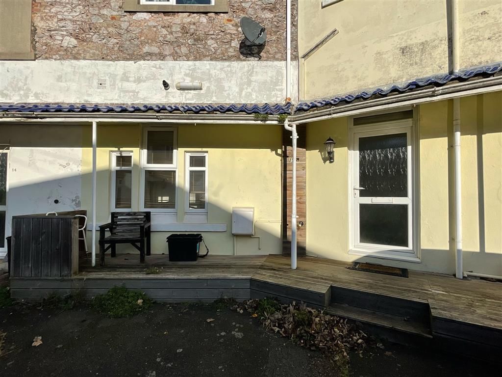 2 bed flat to rent in Chatsworth Road, Torquay TQ1 Zoopla