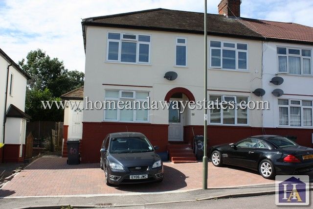 Marlborough Gardens, Whetstone N20