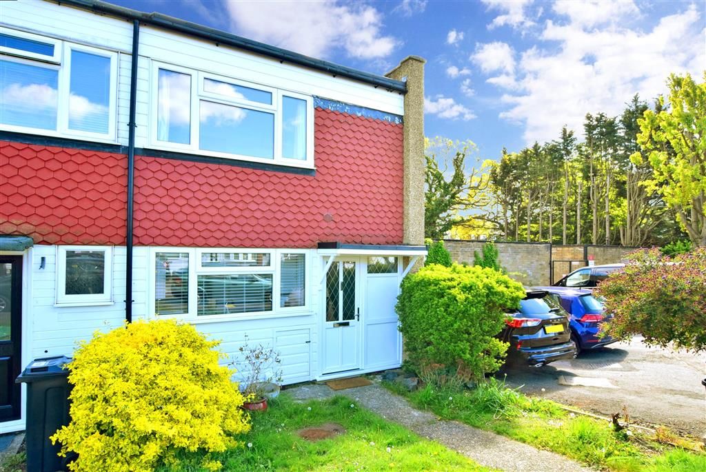 2 bed end terrace house for sale in Long Green, Chigwell, Essex IG7