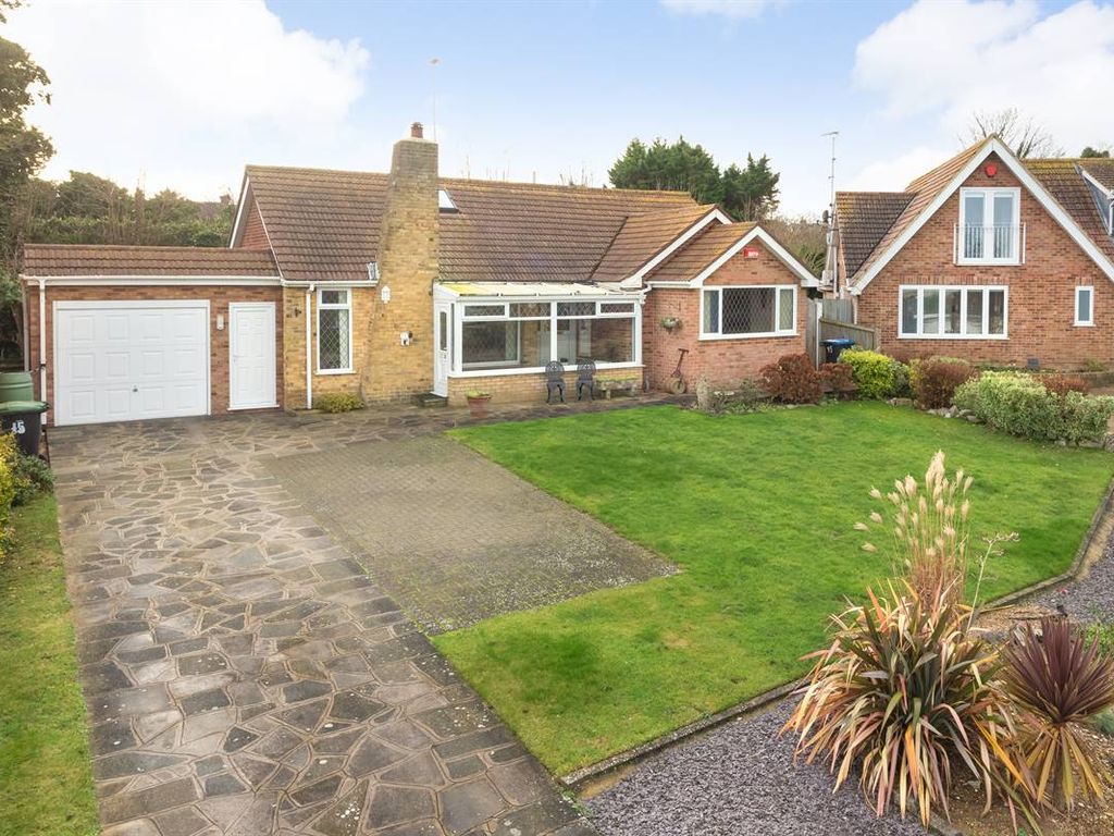 4 bed detached bungalow for sale in Ocean Close, Birchington CT7, £