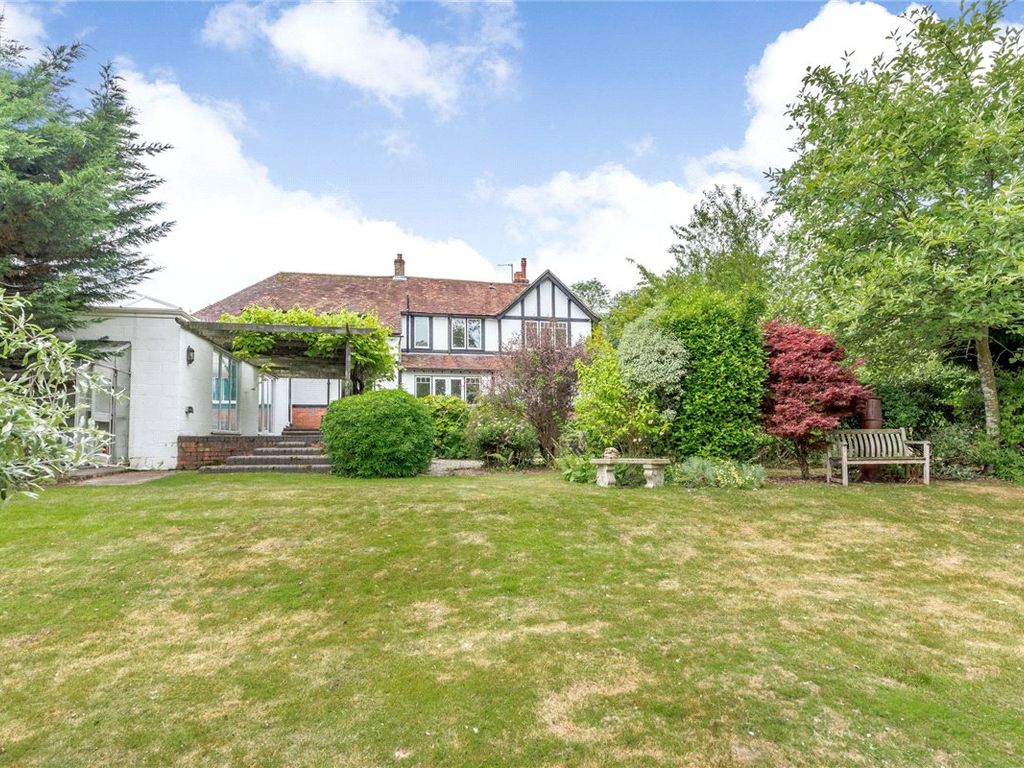 4 bed detached house for sale in Bath Road, Speen, Newbury, Berkshire