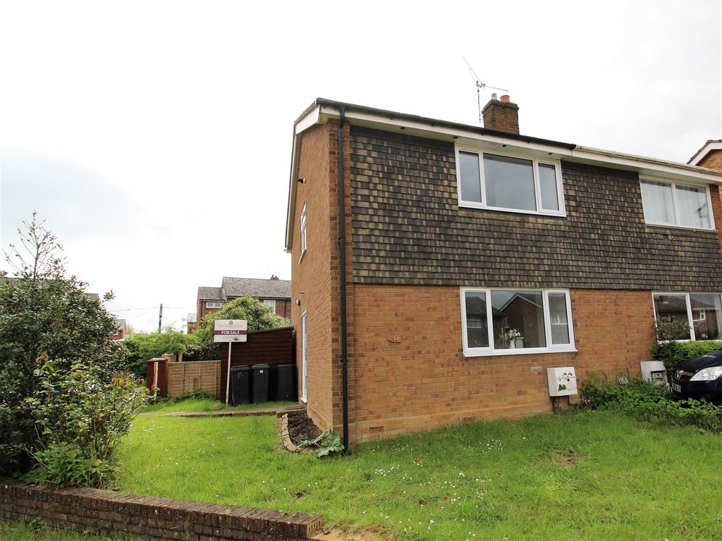 3 bed semidetached house for sale in Woolmers Close, Stowmarket IP14 Zoopla