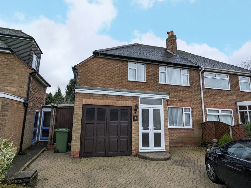 3 bed semidetached house for sale in Bearley Croft, Shirley, Solihull