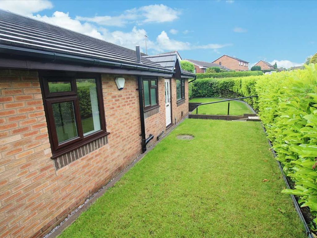 3 bed bungalow to rent in Carrbrook Drive, Atherton, Manchester M46 Zoopla