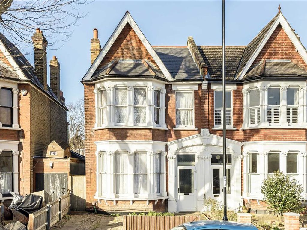 4 bed semidetached house for sale in Inchmery Road, London SE6, £