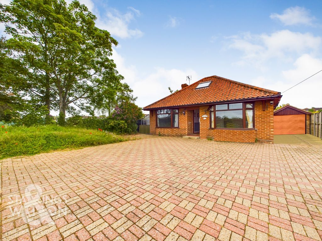 3 bed property for sale in Hillside Road East, Bungay NR35 Zoopla