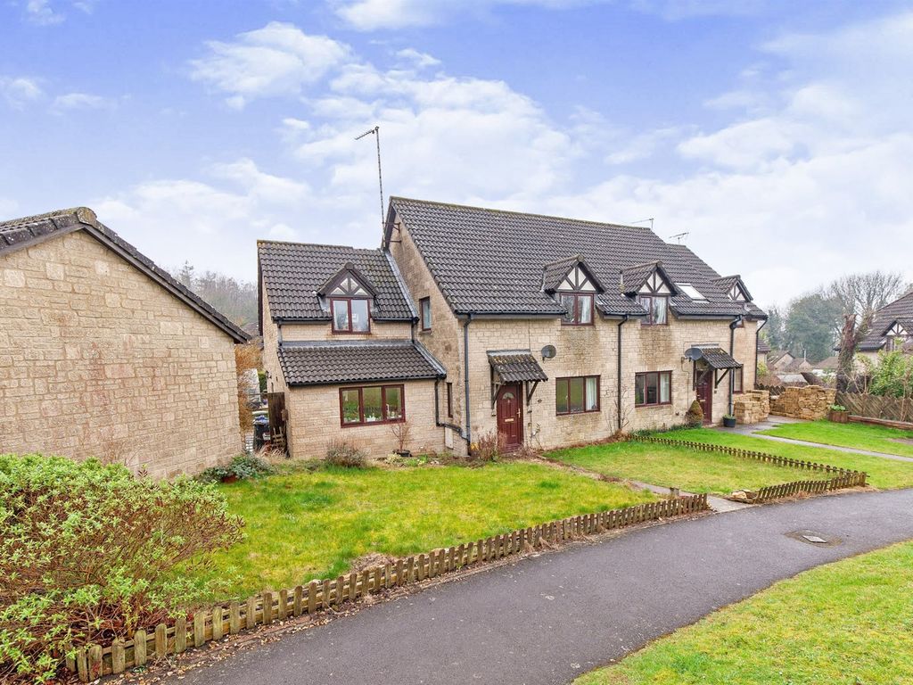 4 bed semidetached house for sale in Farleigh Rise, Monkton Farleigh