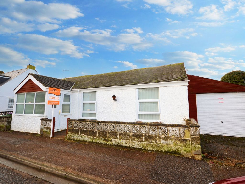 3 bed detached bungalow for sale in Range Road, Hythe CT21, £525,000