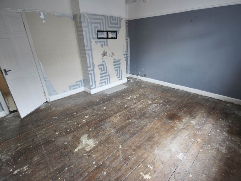 3 bed terraced house for sale in Annesley Road, Manchester M40, £