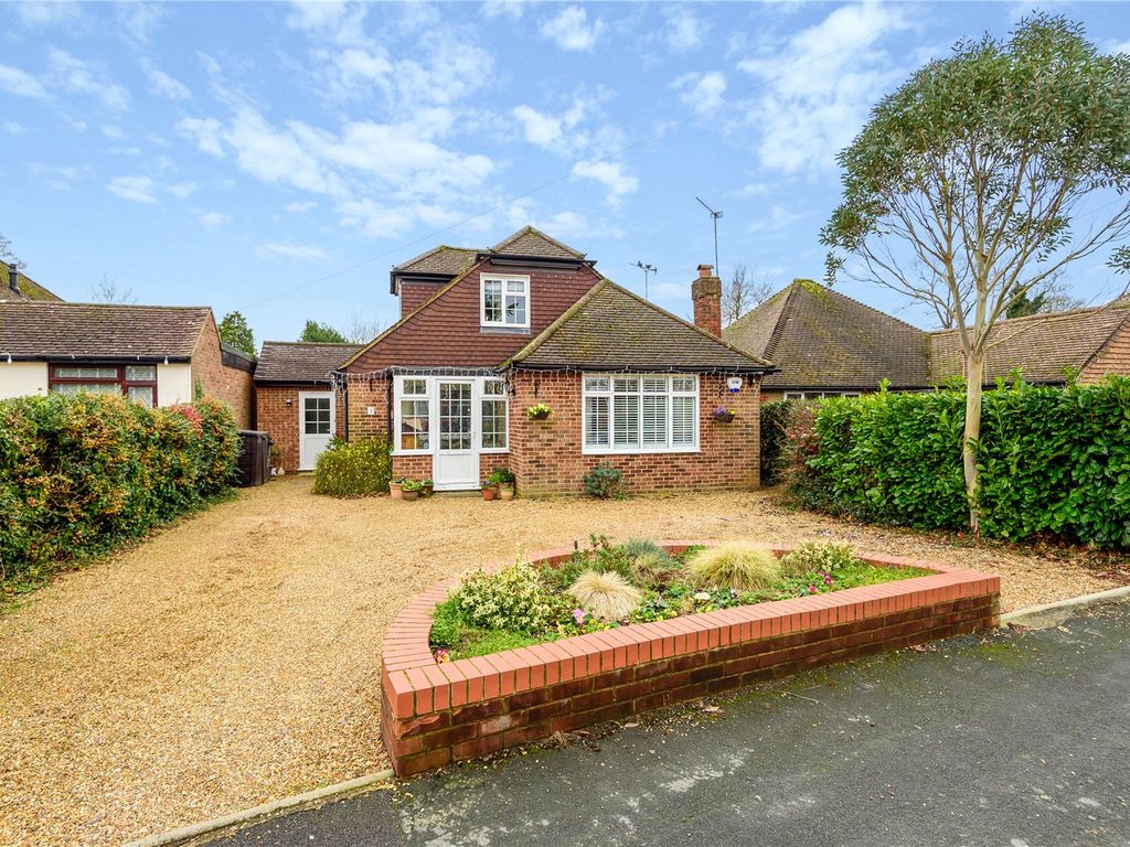 4 bed detached house for sale in Deancroft Road, Chalfont St. Peter, Gerrards Cross SL9 Zoopla