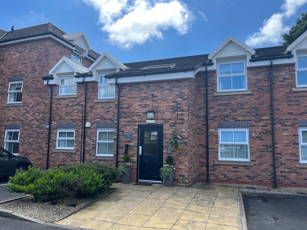 2 bed flat for sale in Eastham Rake, Eastham, Wirral CH62, £130,000