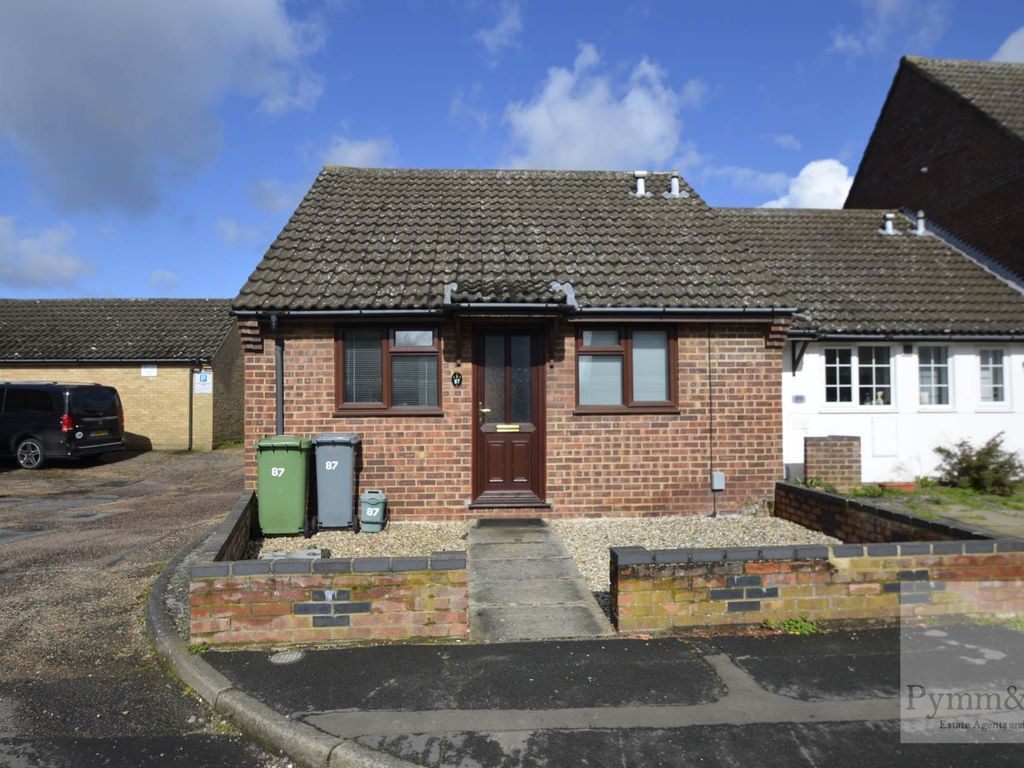 2 bed semidetached bungalow to rent in Nursery Close, Hellesdon NR6, £