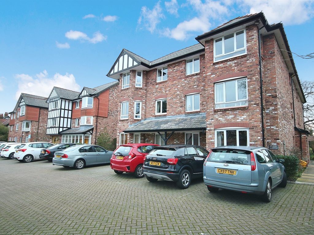 2 bed flat for sale in Grove Avenue, Wilmslow SK9, £189,950 Zoopla