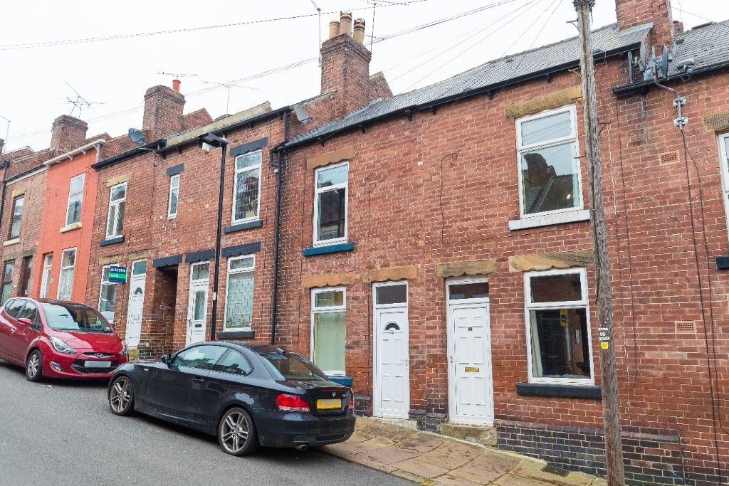 2 bed terraced house to rent in Tennyson Road, Walkley, Sheffield S6, £