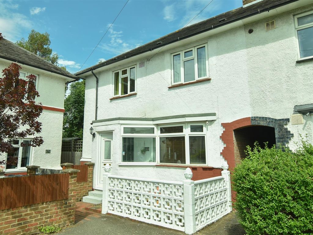 3 bed property for sale in Northborough Road, London SW16, £450,000