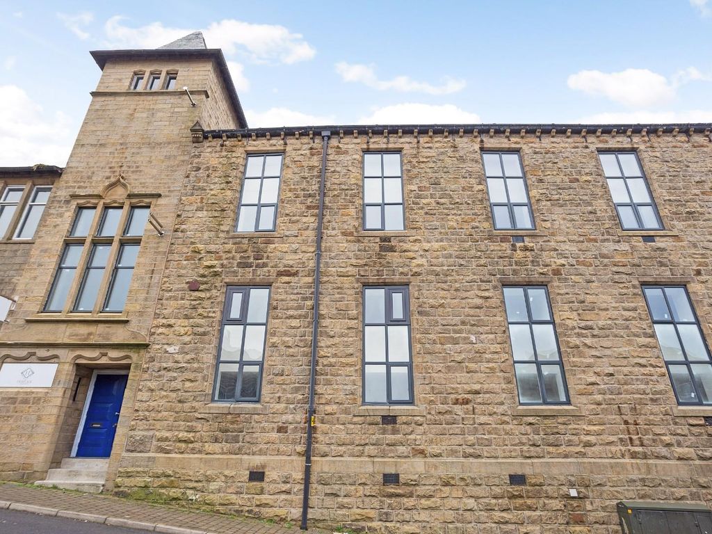 1 bed flat to rent in Exchange Street, Colne BB8, £675 pcm Zoopla