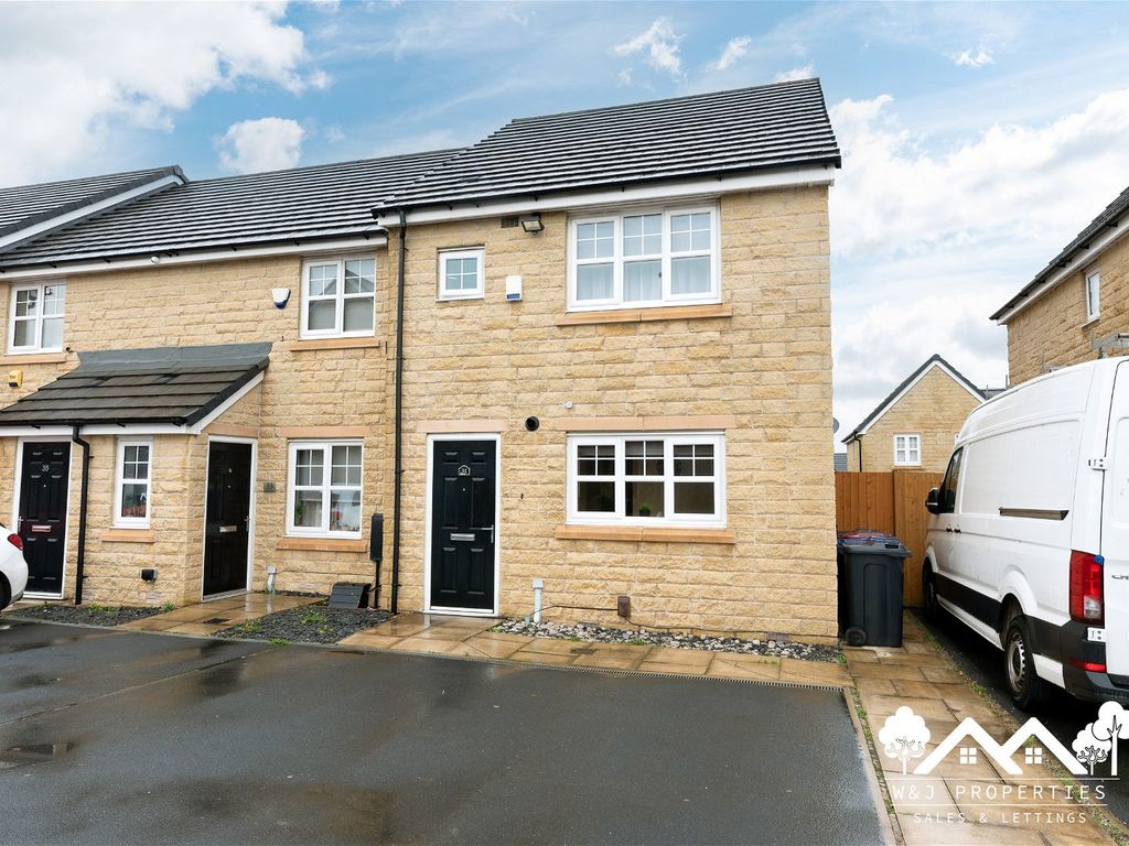 3 bed end terrace house for sale in Howard Street, Burnley BB11, £