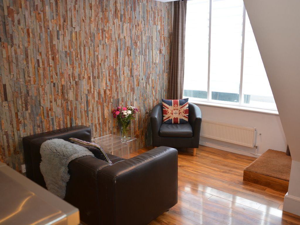 2 bed flat to rent in Pershore Road, Selly Park, Birmingham B29, £867 pcm Zoopla