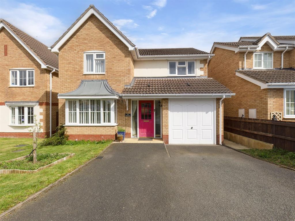 4 bed property for sale in Oulton Avenue, Belmont, Hereford HR2, £