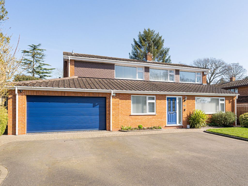 4 bed detached house for sale in Avenue Close, Dorridge, Solihull B93