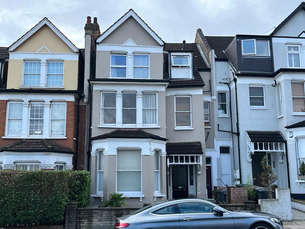 2 bed flat for sale in Alexandra Park Road, London N10, £375,000 Zoopla
