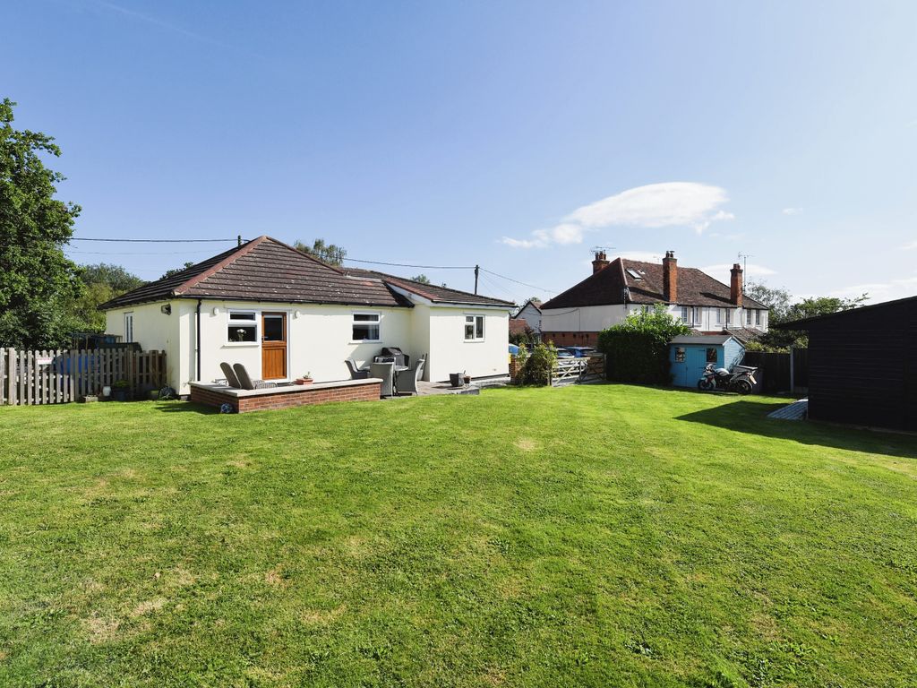 3 bed bungalow for sale in Pump Lane, Danbury, Chelmsford, Essex CM3, £650,000 Zoopla