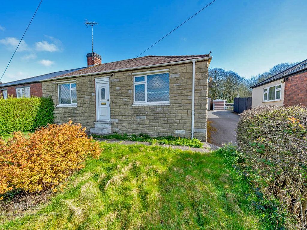 3 bed semidetached bungalow for sale in Hill Street, Hednesford