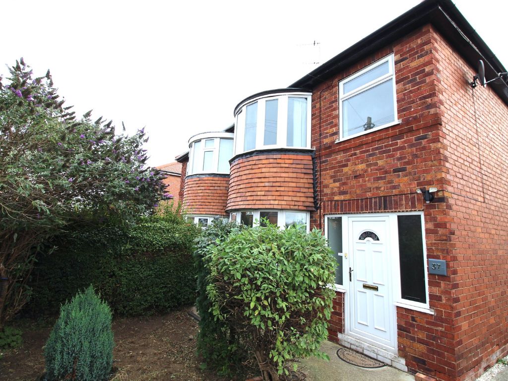 3 bed semidetached house to rent in Grenville Road, Balby, Doncaster
