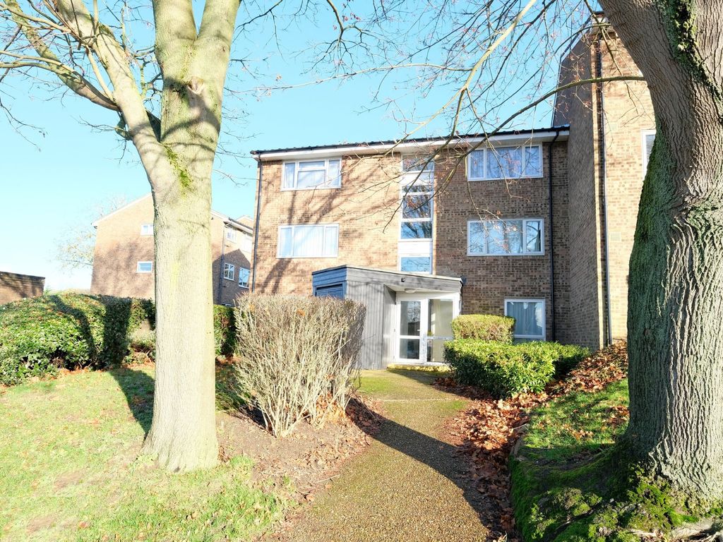 1 bed flat for sale in Highlands Road, Orpington BR5, £210,000 Zoopla