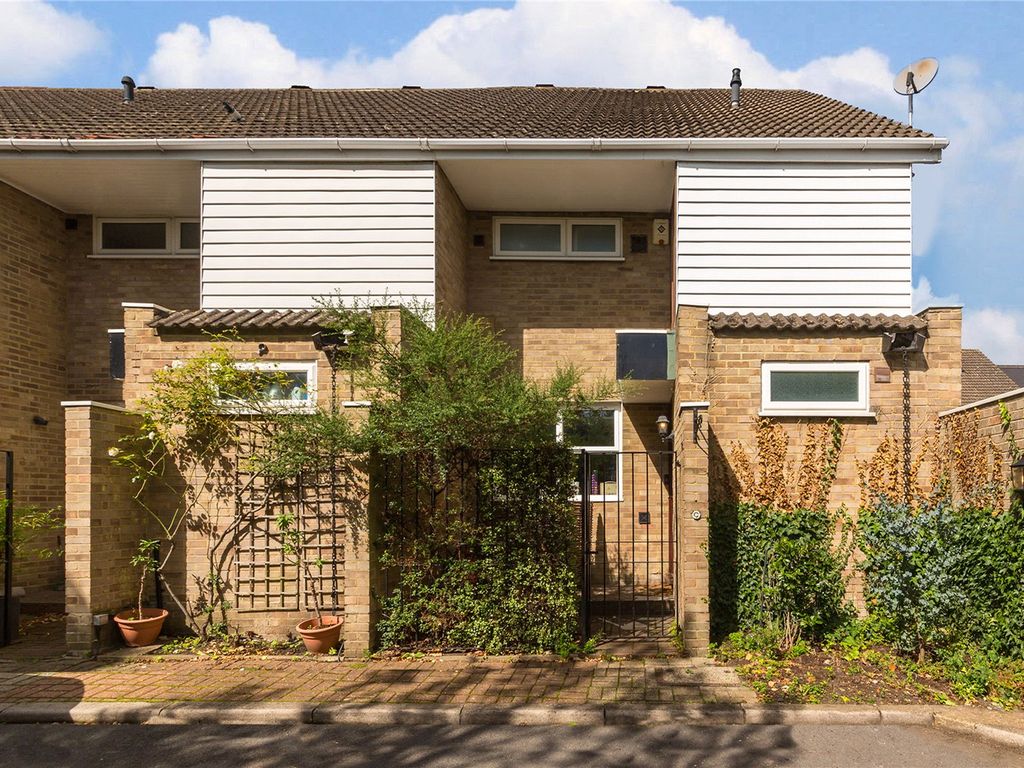4 bed property for sale in Tintern Close, Putney Hill SW15, £1,050,000