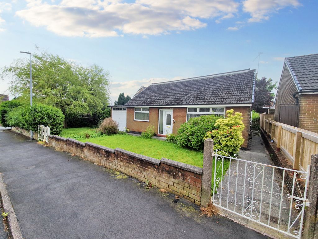 4 bed detached bungalow for sale in Axon Crescent, Weston Coyney, Stoke