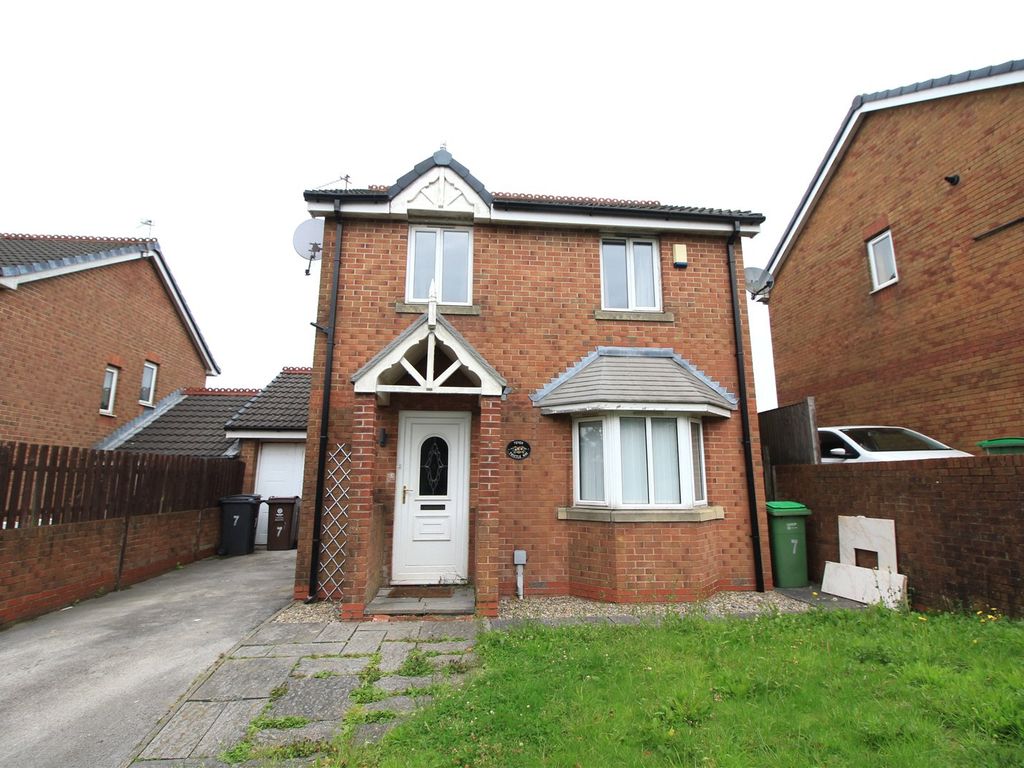 3 bed detached house for sale in Thistle Way, Oldham OL4, £220,000 Zoopla