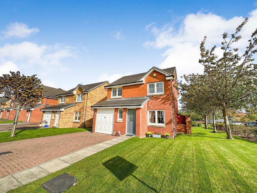 3 bed detached house for sale in Moorpark Square, Renfrew PA4, £220,000