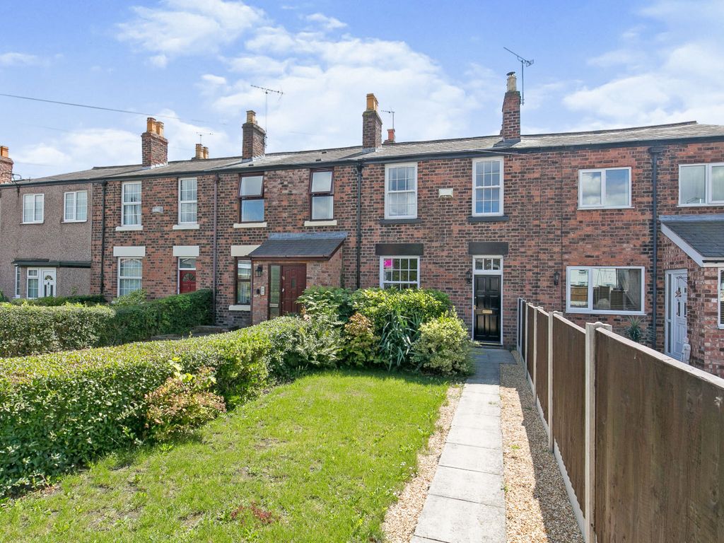 3 bed terraced house for sale in High Street, Saltney, Caer, High