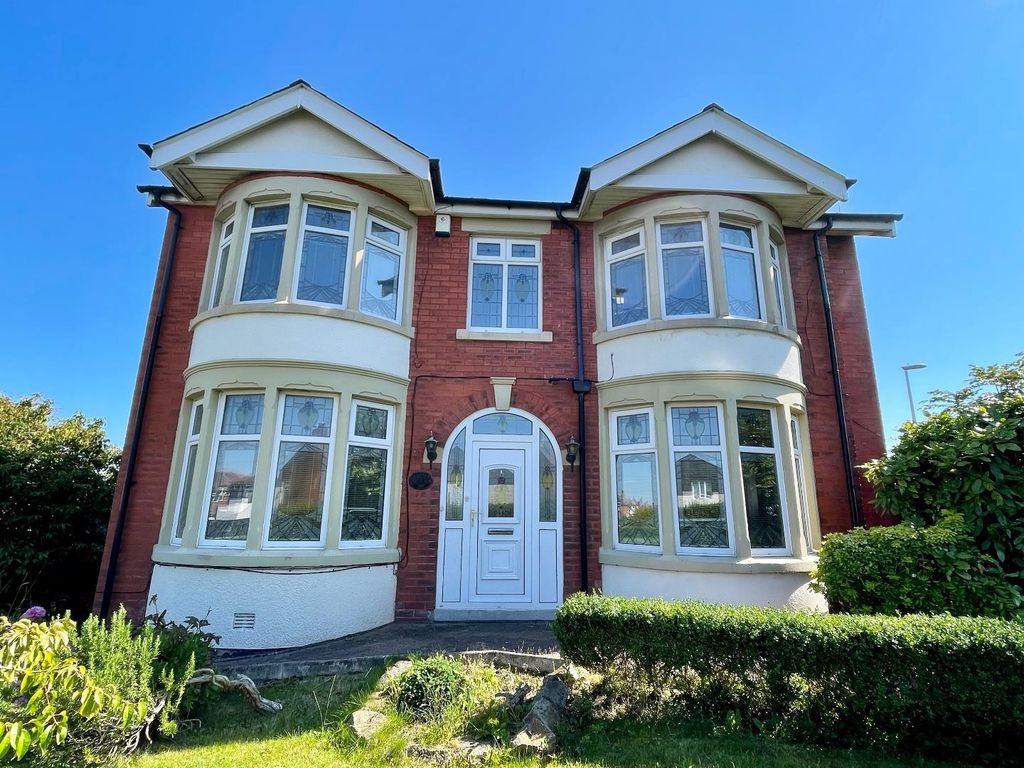 4 bed detached house to rent in Preston Old Road, Blackpool FY3 Zoopla