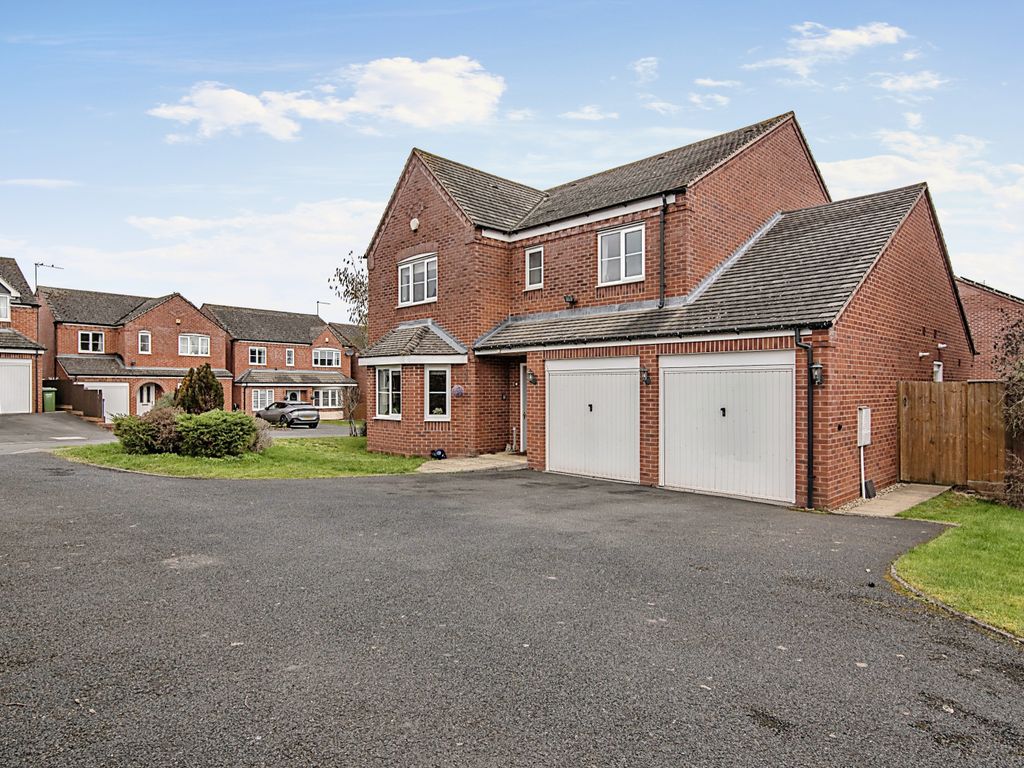 4 bed detached house for sale in Hawthorn Rise, Tibberton, Droitwich
