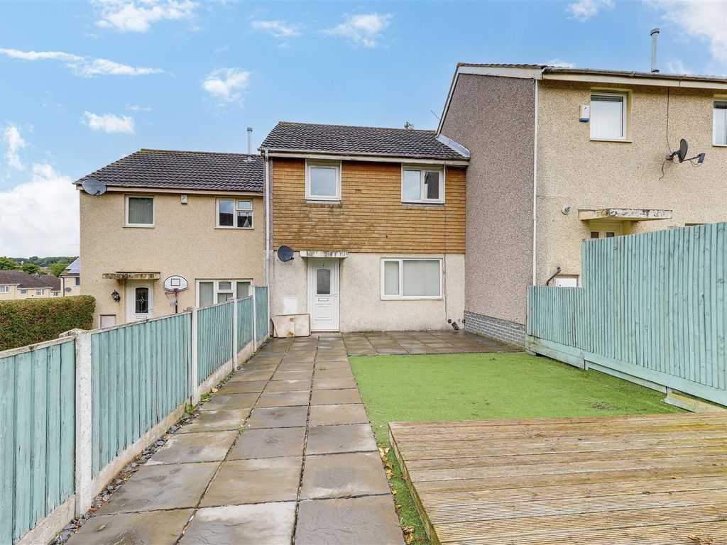 3 bed terraced house for sale in Huggett Gardens, Top Valley, Nottinghamshire NG5, £160,000 Zoopla