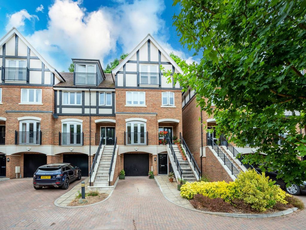 3 bed semidetached house to rent in Charterhouse Road, Charterhouse