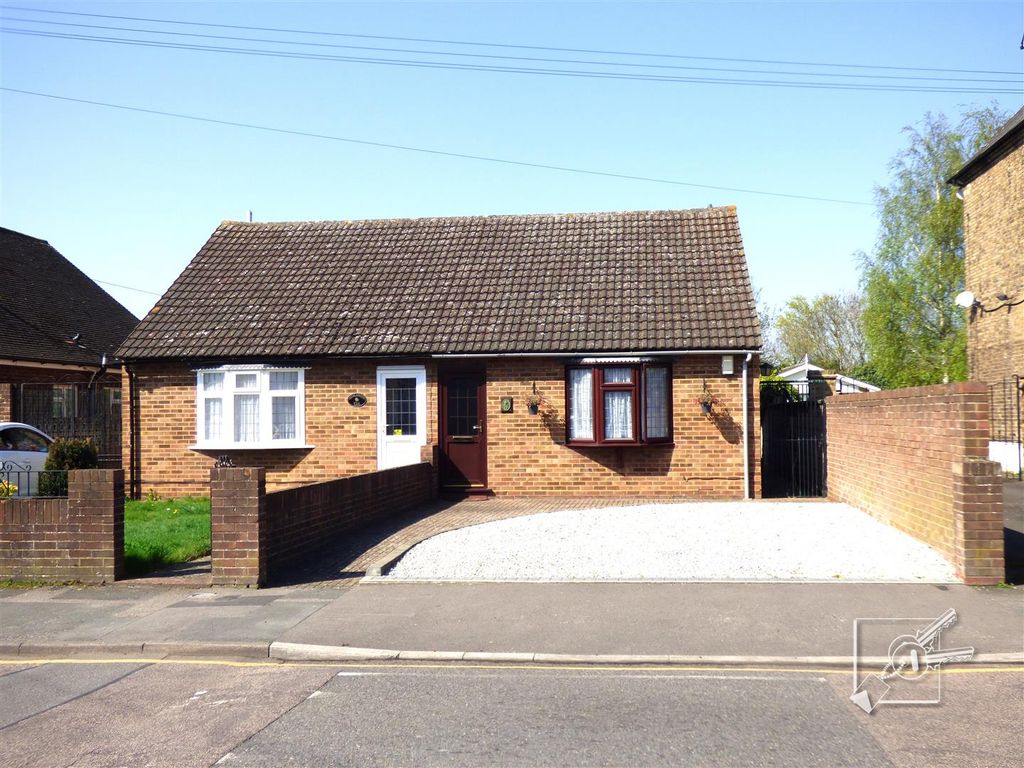 1 bed bungalow for sale in Lennox Road, Gravesend DA11 Zoopla