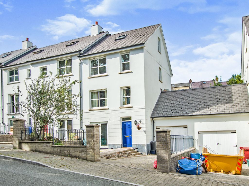 4 bed town house for sale in Kensington Gardens, Haverfordwest SA61