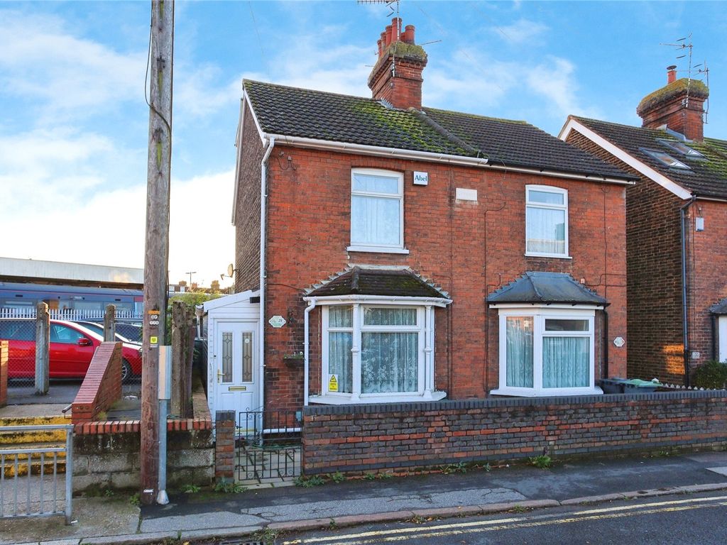 3 bed semidetached house for sale in Barden Road, Tonbridge, Kent TN9