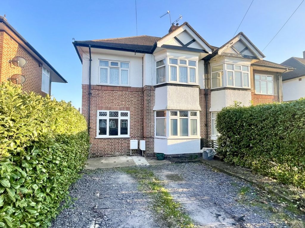 2 bed for sale in Amesbury Road, Feltham, Middlesex TW13