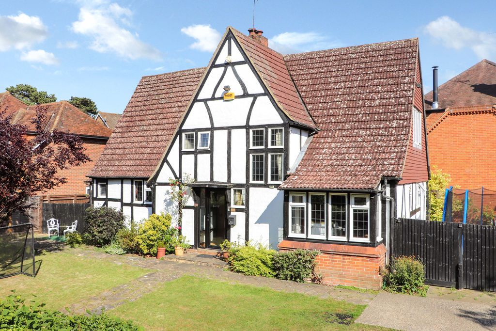 4 bed detached house for sale in London Road, Guildford GU1 Zoopla