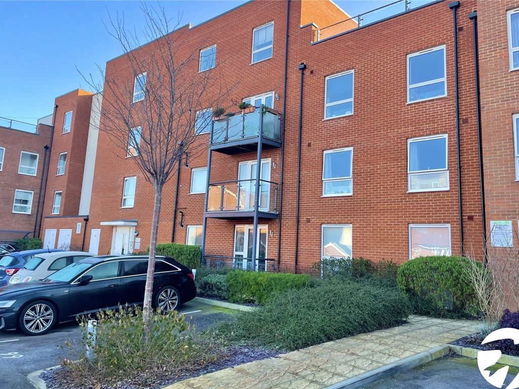 3 bed flat for sale in Lett Lane, Castle Hill, Ebbsfleet Valley