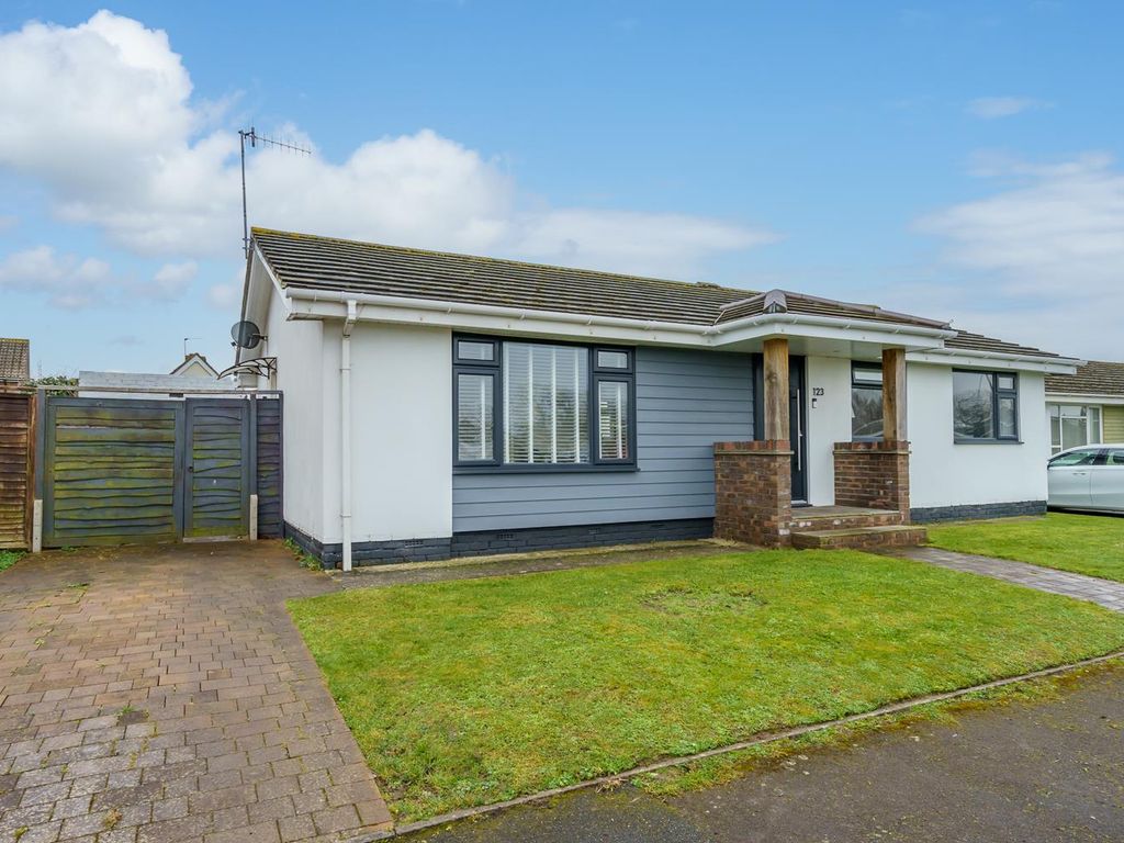 3 bed detached bungalow for sale in Westminster Drive, Aldwick Park