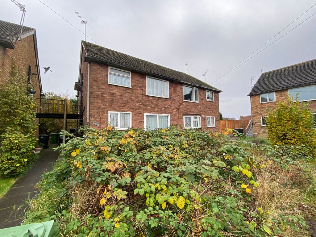 2 bed flat for sale in Fieldview Close, Exhall CV7, £89,950 Zoopla