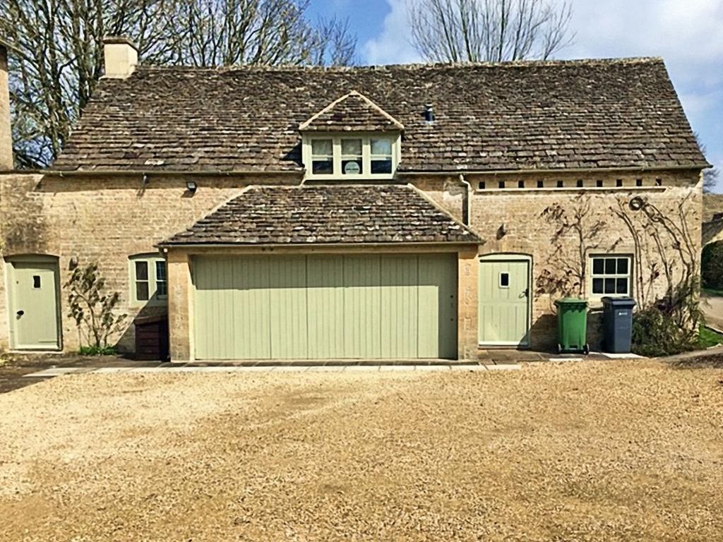 1 bed cottage to rent in Winson, Cirencester GL7, £840 pcm Zoopla